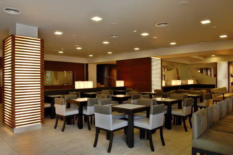 Ruleta Augustus Salou Exterior foto