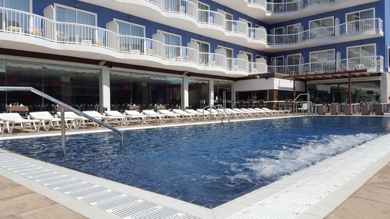 Ruleta Augustus Salou Exterior foto